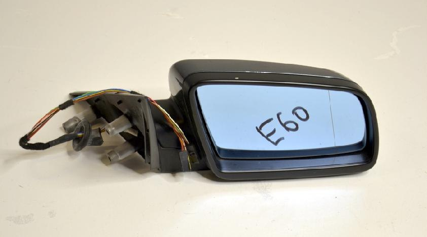 BMW 5 E60 E61 lusterko zewnętrzne prawe kolor 892 BMW 5 E60 E61 lusterko zewnętrzne prawe kolor 892