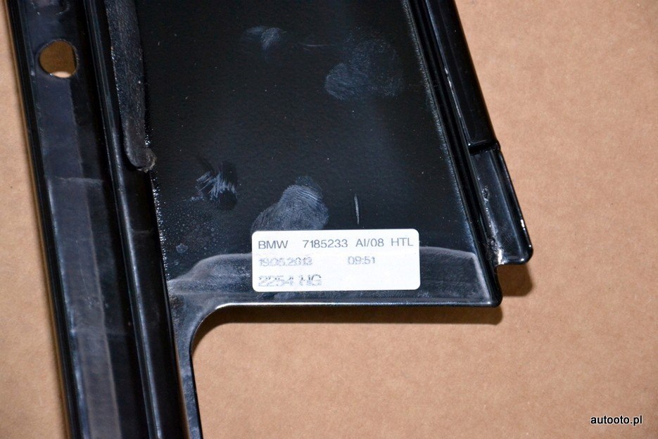 BMW F01 F02 listwa słupka drzwi tył lewa 7185233 BMW F01 F02 listwa słupka drzwi tył lewa 7185233