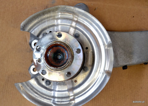MINI R60 R61 wahacz piasta łożysko 9805657 9805658 MINI R60 R61 wahacz piasta łożysko 9805657 9805658