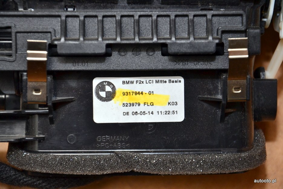 BMW F20 F21 F22 F87 kratka wlotu powietrza 9317944 BMW F20 F21 F22 F87 kratka wlotu powietrza 9317944