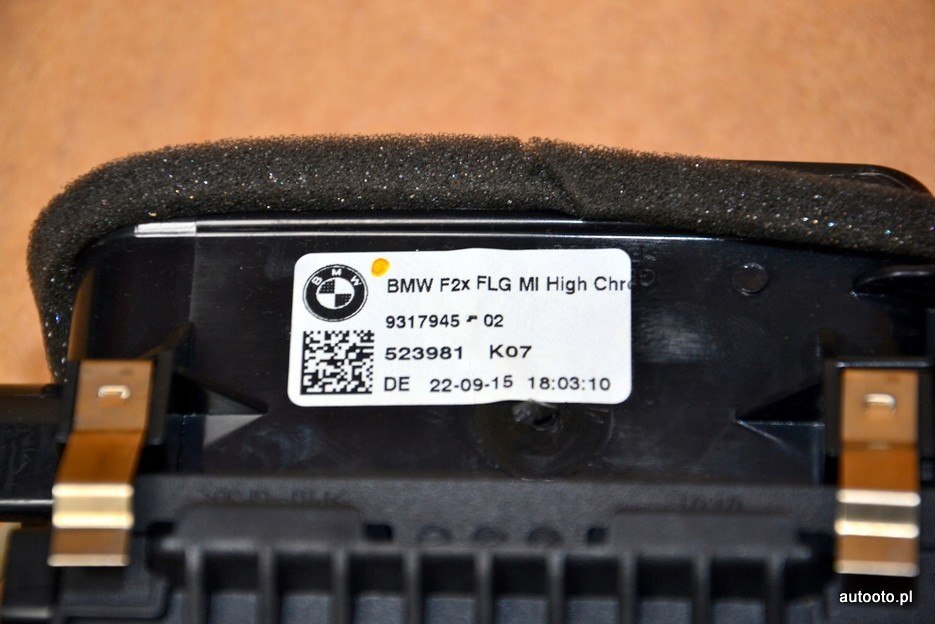 BMW F20 F21 F22 F87 kratka wlotu powietrza 9317945 BMW F20 F21 F22 F87 kratka wlotu powietrza 9317945