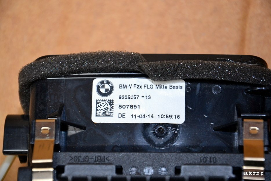 BMW F20 F21 F22 kratka wlotu powietrza 9205357 BMW F20 F21 F22 kratka wlotu powietrza 9205357