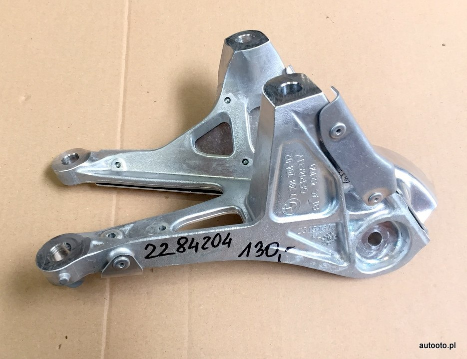 BMW M4 F80 F82 F83 wspornik łapa silnika 2284204 BMW M4 F80 F82 F83 wspornik łapa silnika 2284204