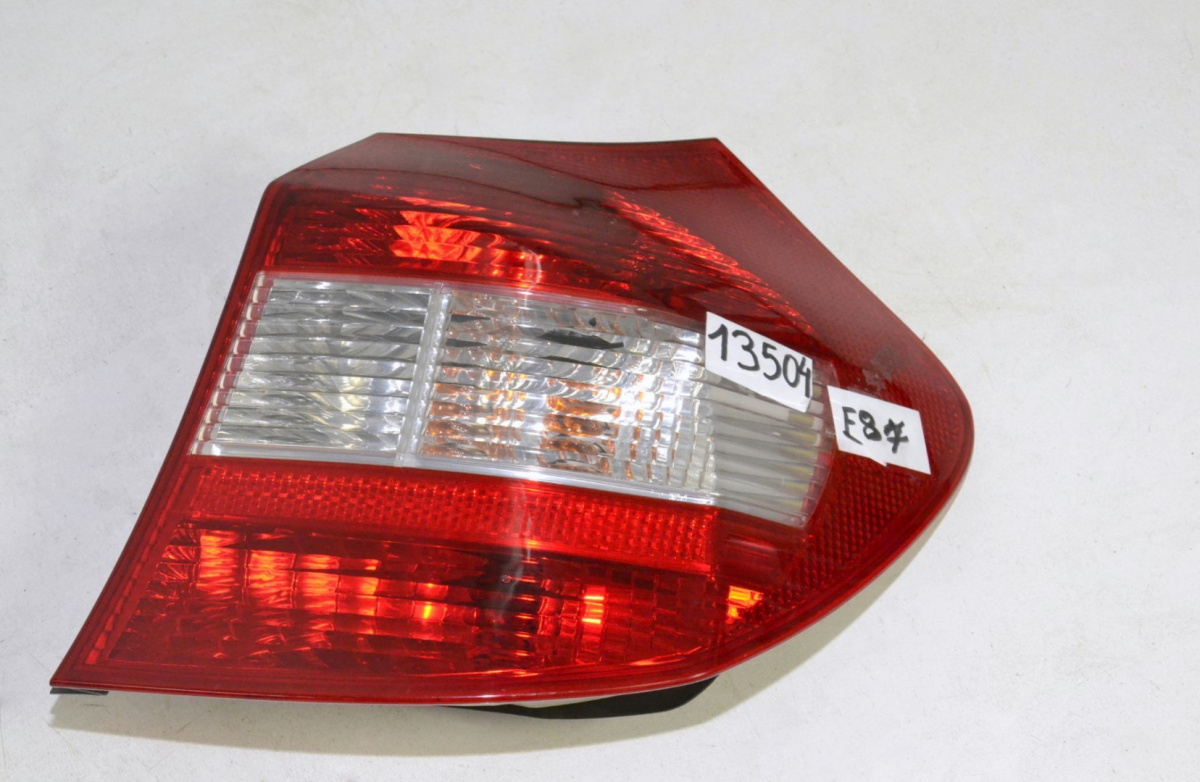 BMW 1 E87 lampa tylna tył prawa 6924502 BMW 1 E87 lampa tylna tył prawa 6924502