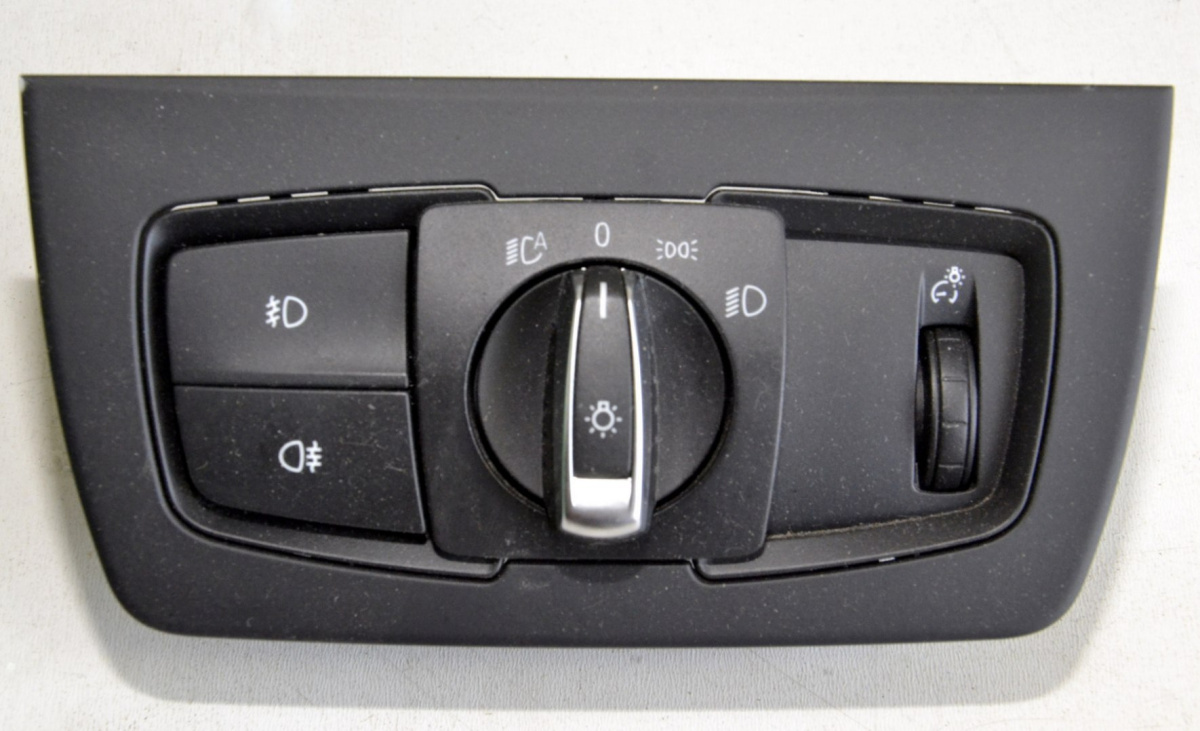 BMW F20 F30 F31 F36 panel włącznik świateł 9393947 BMW F20 F30 F31 F36 panel włącznik świateł 9393947