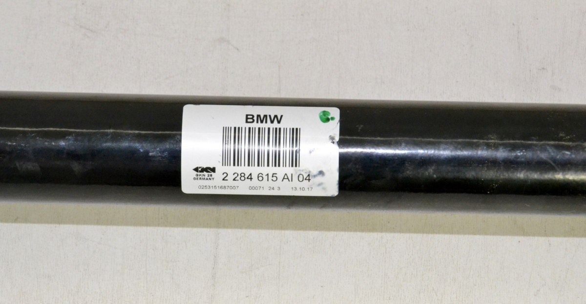 BMW M2 F87 M3 F80 M4 F82 półoś tylna lewa 2284615 BMW M2 F87 M3 F80 M4 F82 półoś tylna lewa 2284615