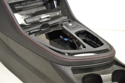 BMW 2 F45 F46 center console with decor clip 9372498 BMW 2 F45 F46 center console with decor clip 9372498