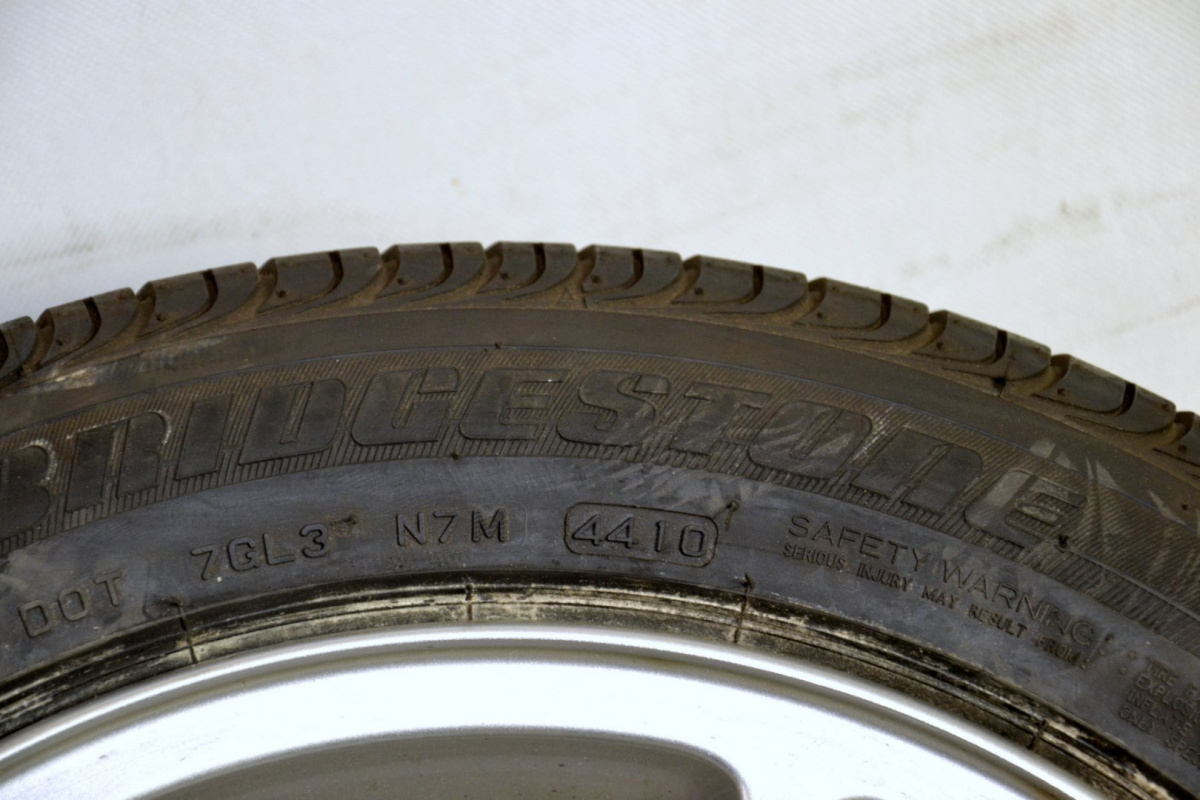 MINI R55 R56 koło alufelga 16 Bridgestone wzór 103 MINI R55 R56 koło alufelga 16 Bridgestone wzór 103