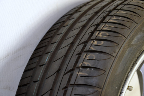 MINI R55 R56 R57 koło alufelga 16 Hankook wzór 102 MINI R55 R56 R57 koło alufelga 16 Hankook wzór 102