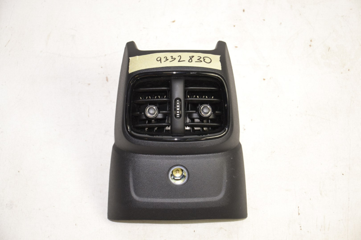 Mini F60 osłona tunelu kokpit nawiew 9332830 Mini F60 osłona tunelu kokpit nawiew 9332830