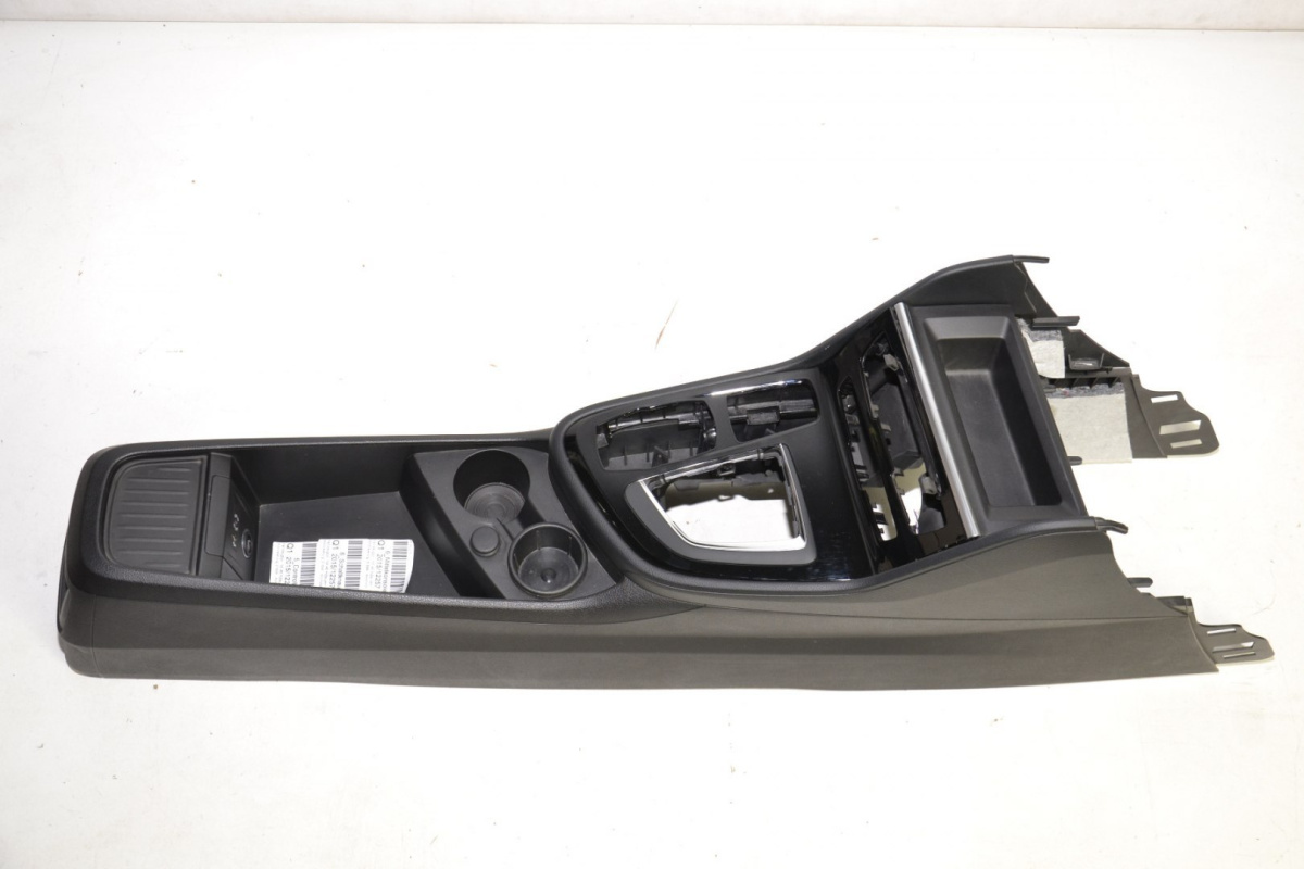 BMW 2 F45 F46 LCI trim centre console front RHD 9287612 BMW 2 F45 F46 LCI trim centre console front RHD 9287612