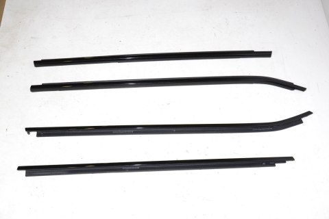BMW X4 G02 shaft cover front door left 7410015 BMW X4 G02 shaft cover front door left 7410015