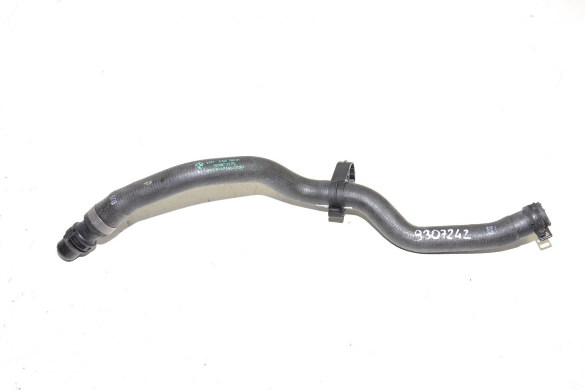 BMW M2 M3 M4 F87 F80 F82 wąż przewód wody 9307242 BMW M2 M3 M4 F87 F80 F82 wąż przewód wody 9307242
