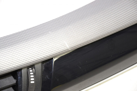 BMW X5 F15 X6 F16 trim I-panel hexagonal aluminum passenger 8058568 BMW X5 F15 X6 F16 trim I-panel hexagonal aluminum passenger 8058568