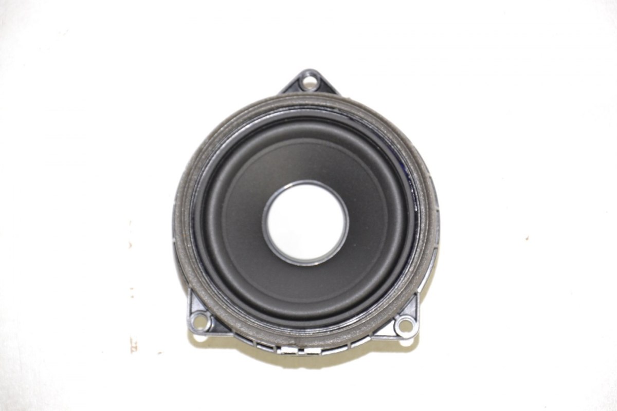 BMW M3 F20 F30 F82 głośnik Harman Kardon 9289965 BMW M3 F20 F30 F82 głośnik Harman Kardon 9289965