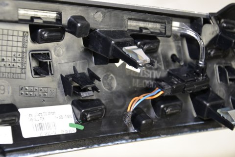 BMW 2 F45 F46 listwa trim instrument panel 9319888 BMW 2 F45 F46 listwa trim instrument panel 9319888