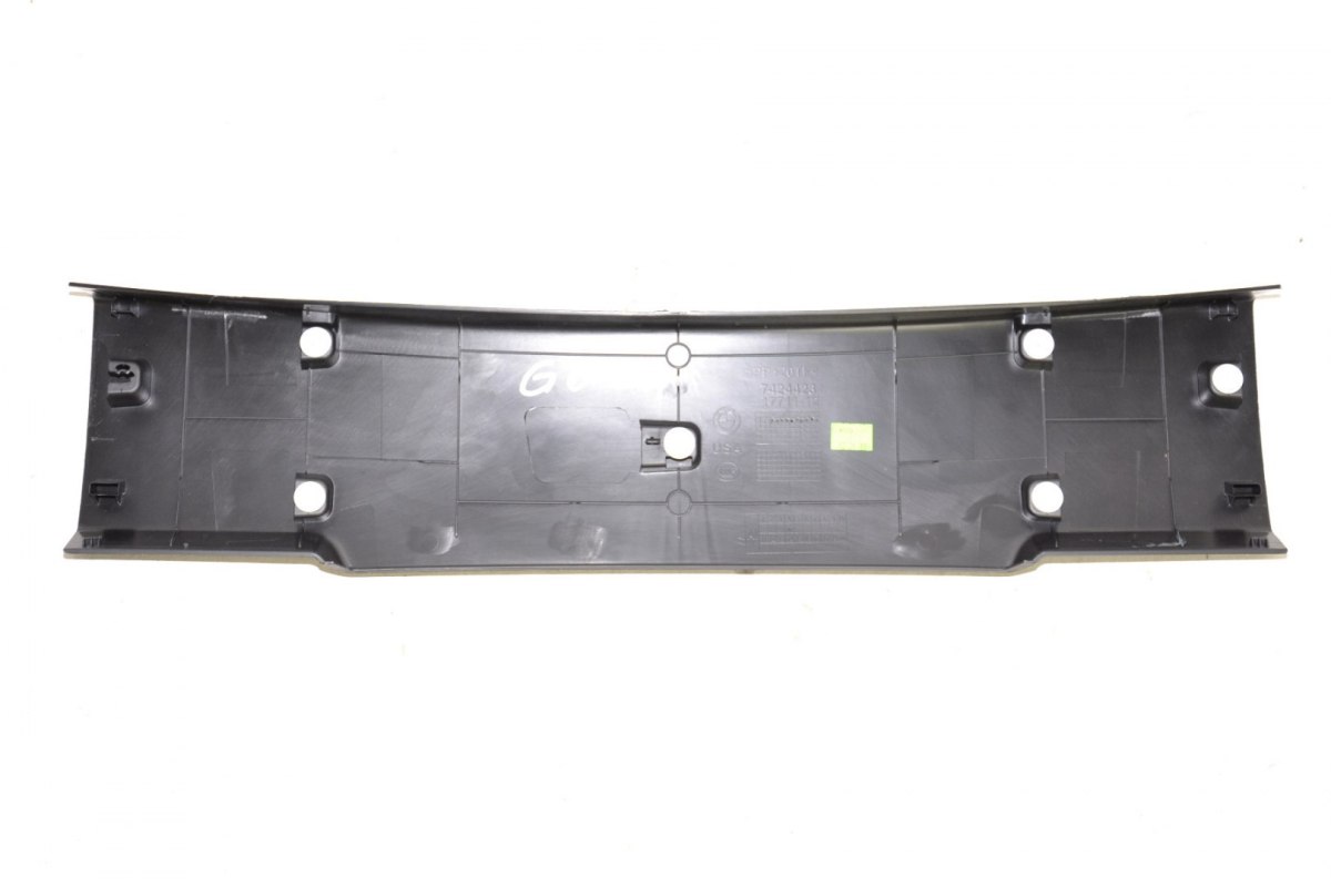 BMW X4 G02 osłona blenda klapa tylna tył 7424423 BMW X4 G02 osłona blenda klapa tylna tył 7424423