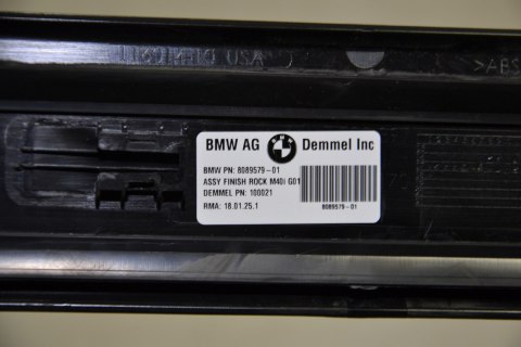 BMW X3 X4 G01 G02 osłona listwa progu prz. 8089579 BMW X3 X4 G01 G02 osłona listwa progu prz. 8089579