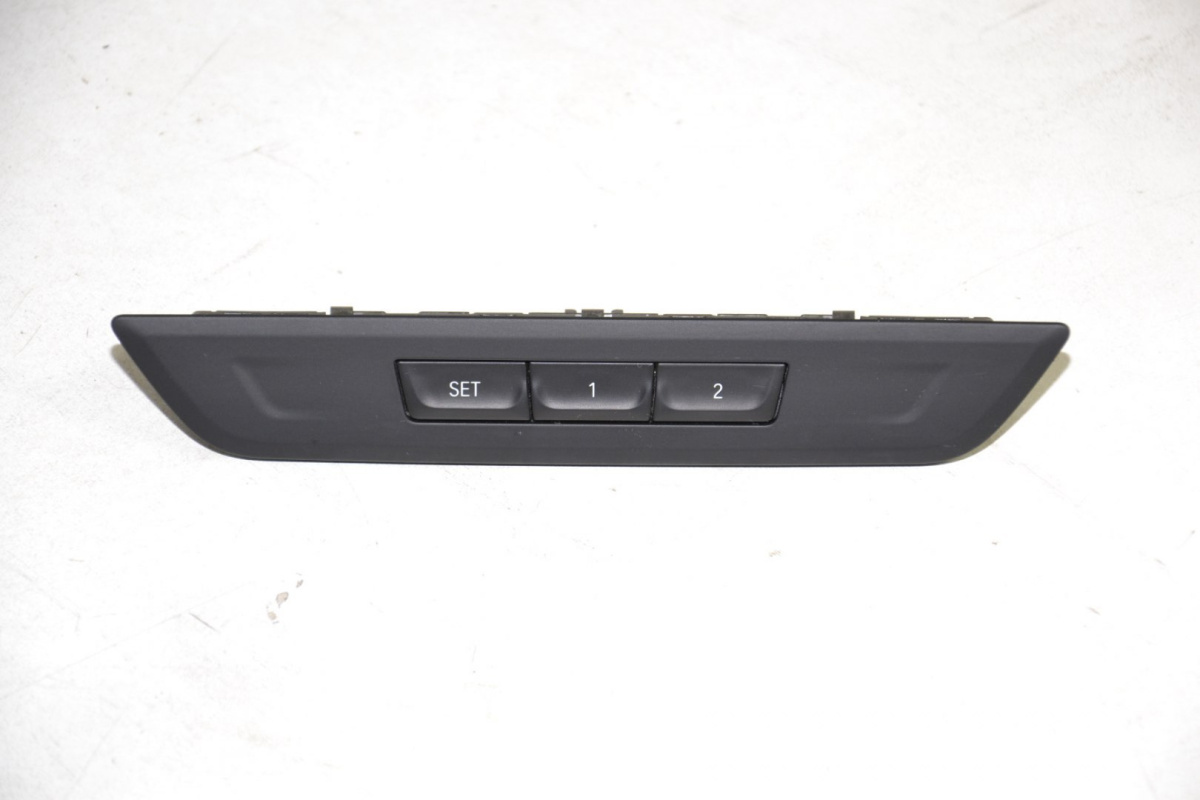 BMW 5 M5 G30 G31 G32 panel pamięci foteli 6826746 BMW 5 M5 G30 G31 G32 panel pamięci foteli 6826746