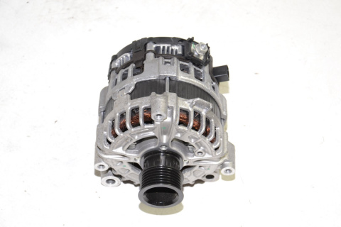 BMW F20 F30 F32 G01 G11 G30 G31 alternator BOSCH 180A 8571357 BMW F20 F30 F32 G01 G11 G30 G31 alternator BOSCH 180A 8571357