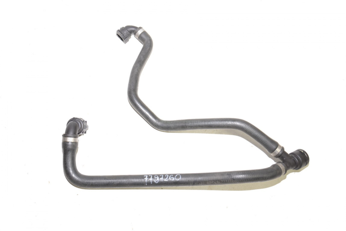 BMW E82 E88 E90 E91 przewód wąż silnika 7797260 BMW E82 E88 E90 E91 przewód wąż silnika 7797260