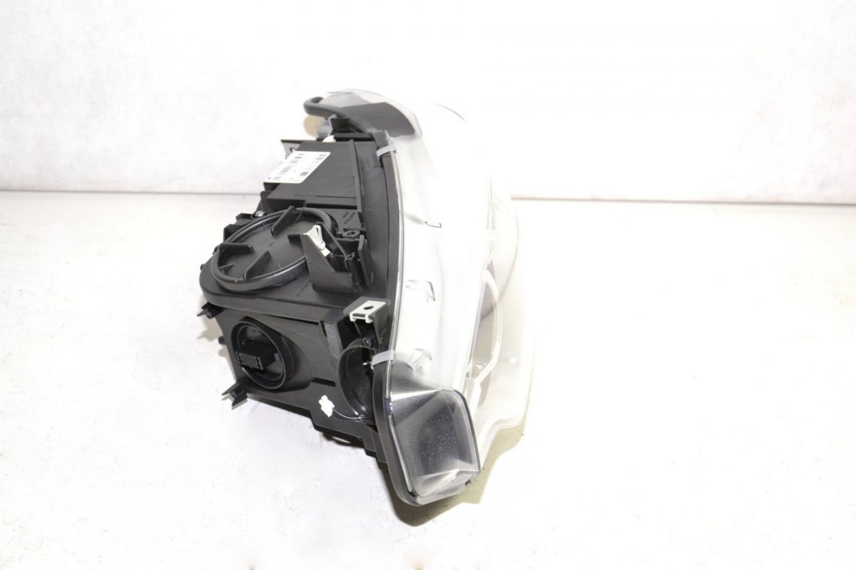 BMW F32 F36 F80 F82 lampa przód lewa FULL LED BMW F32 F36 F80 F82 lampa przód lewa FULL LED
