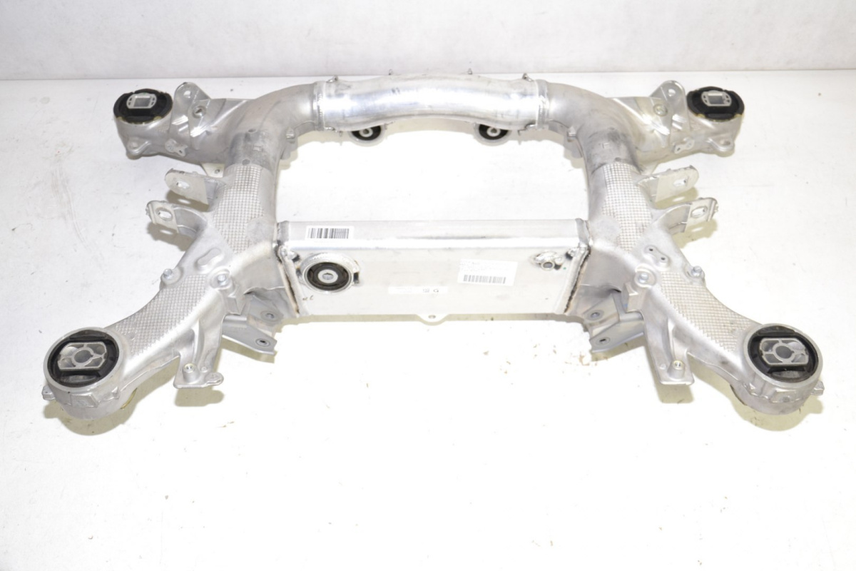 BMW G31 G32 wózek belka sanki tył xDrive 6866423 BMW G31 G32 wózek belka sanki tył xDrive 6866423