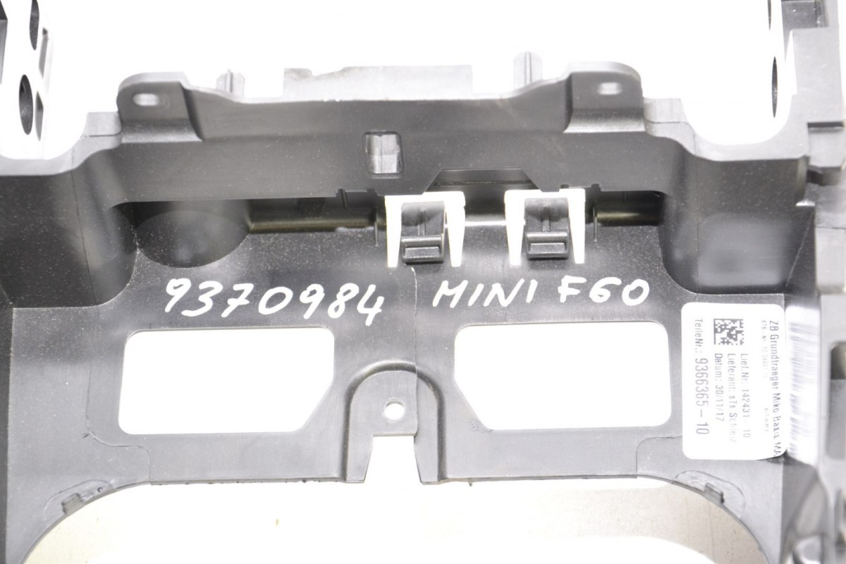 Mini F60 tunel konsola srodkowa 9370984 Mini F60 tunel konsola srodkowa 9370984