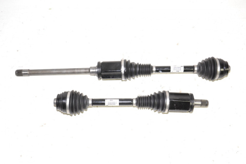 BMW 6 7 G12 G32 output shaft front right 8683332 BMW 6 7 G12 G32 output shaft front right 8683332
