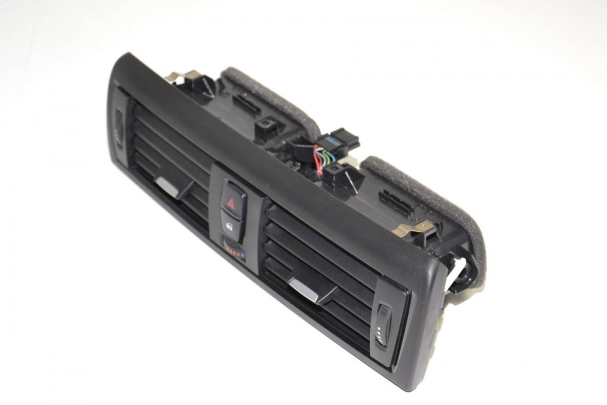 BMW F20 F21 F22 F23 kratka wlotu powietrza 9207116 BMW F20 F21 F22 F23 kratka wlotu powietrza 9207116