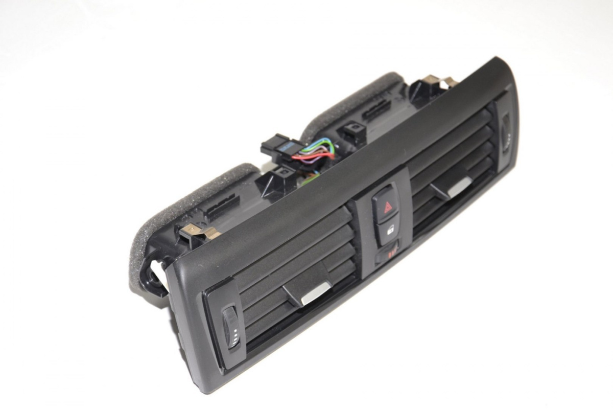 BMW F20 F21 F22 F23 kratka wlotu powietrza 9207116 BMW F20 F21 F22 F23 kratka wlotu powietrza 9207116