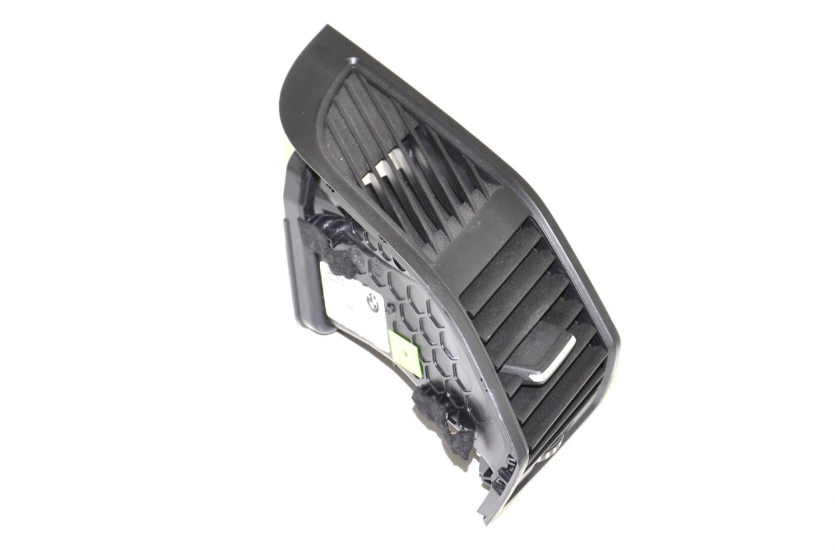 BMW i3 I01 kratka wlot nawiewu lewa 9283001 BMW i3 I01 kratka wlot nawiewu lewa 9283001
