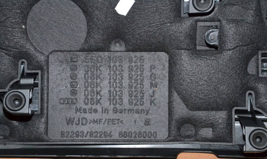 Audi A3 8V osłona silnika TFSi 06K103925K Audi A3 8V osłona silnika TFSi 06K103925K