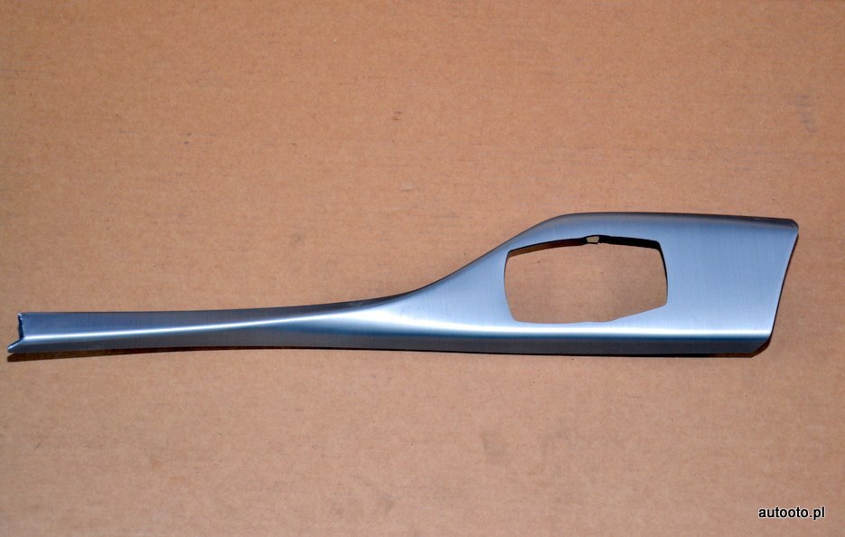 BMW F20 F21 osłona konsoli środkowej 9207268 BMW F20 F21 osłona konsoli środkowej 9207268