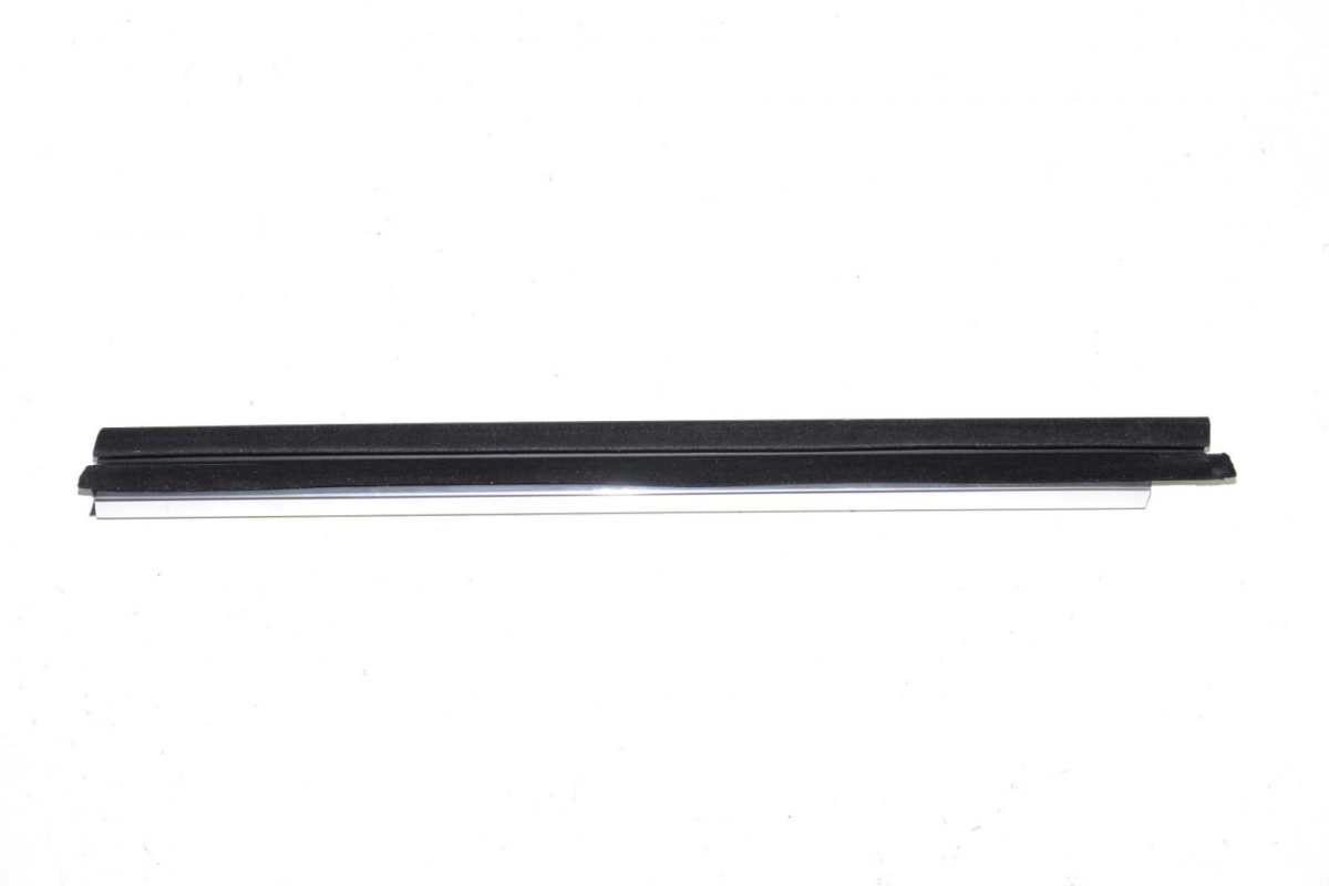 BMW F01 F04 listwa szyby wewnętrzna lewa 7206449 BMW F01 F04 listwa szyby wewnętrzna lewa 7206449