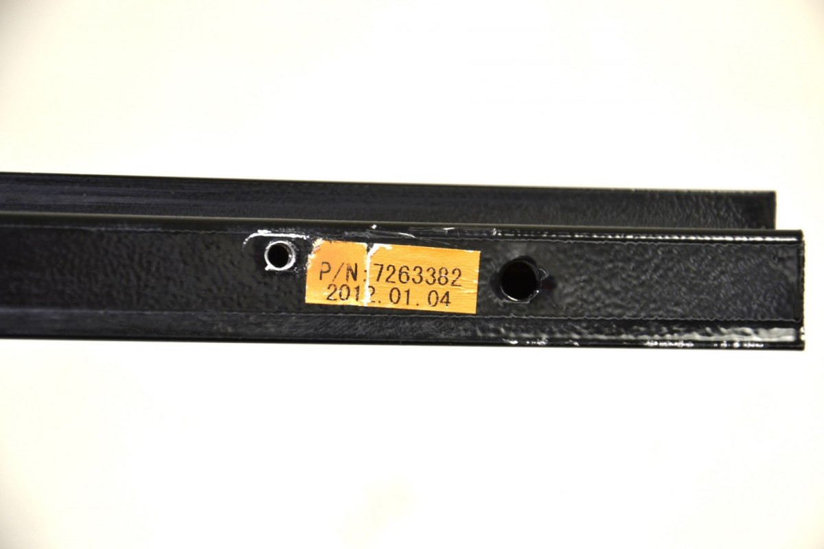 BMW F30 F80 osłona ramy prowadzącej szybę 7263382 BMW F30 F80 osłona ramy prowadzącej szybę 7263382