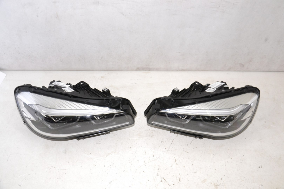 BMW F45 F46 LCI lampa przednia prawa Adaptive LED BMW F45 F46 LCI lampa przednia prawa Adaptive LED