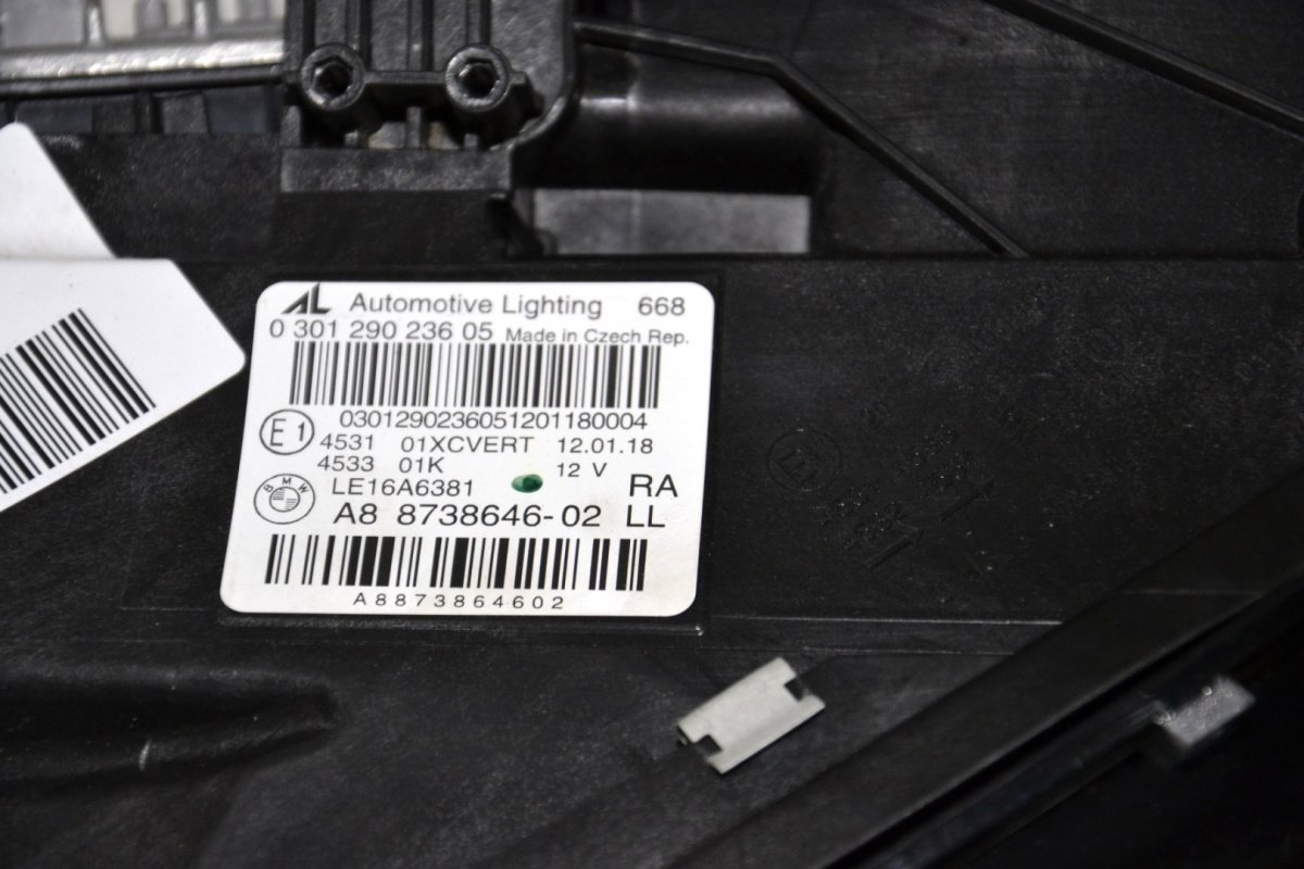 BMW F45 F46 LCI lampa przednia prawa Adaptive LED BMW F45 F46 LCI lampa przednia prawa Adaptive LED