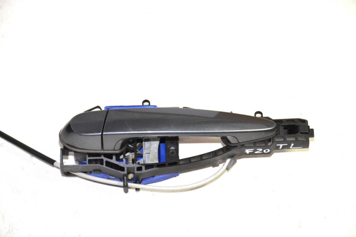 BMW F20 F30 F34 klamka wkładka lewa kolor B39 BMW F20 F30 F34 klamka wkładka lewa kolor B39