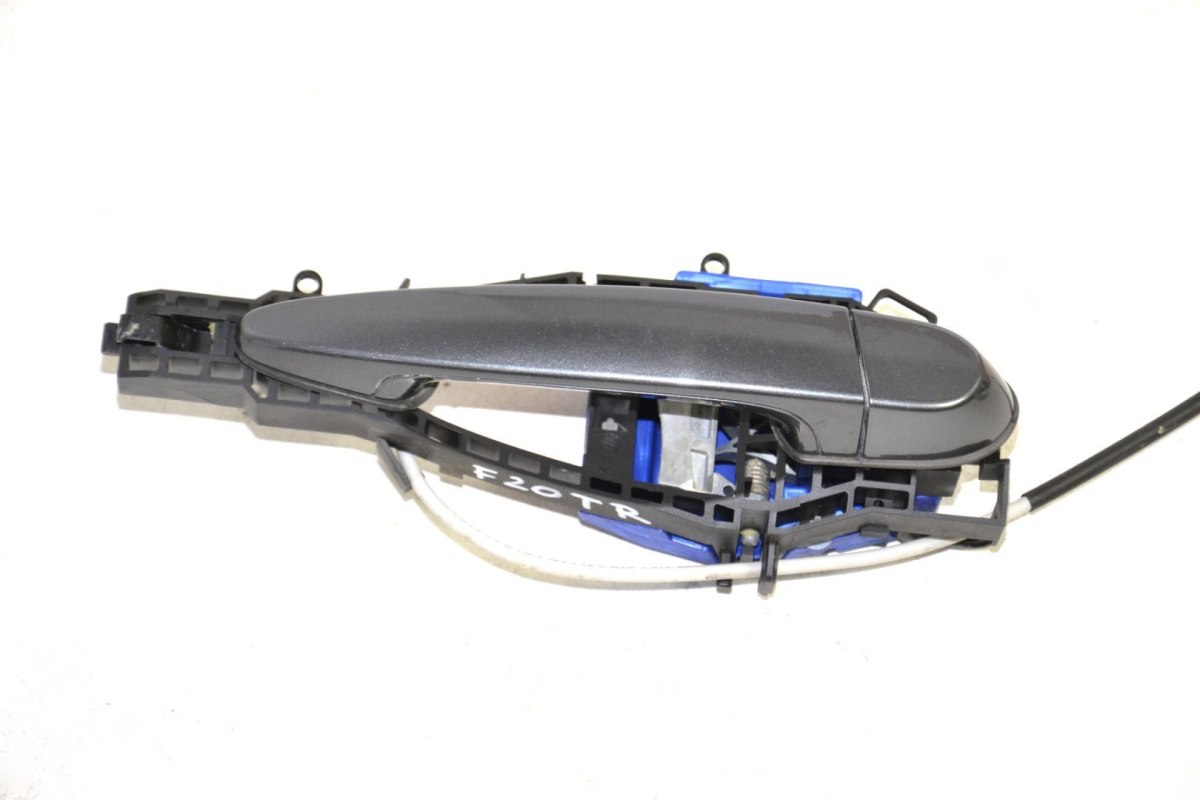 BMW F20 F30 F34 klamka wkładka prawa kolor B39 BMW F20 F30 F34 klamka wkładka prawa kolor B39
