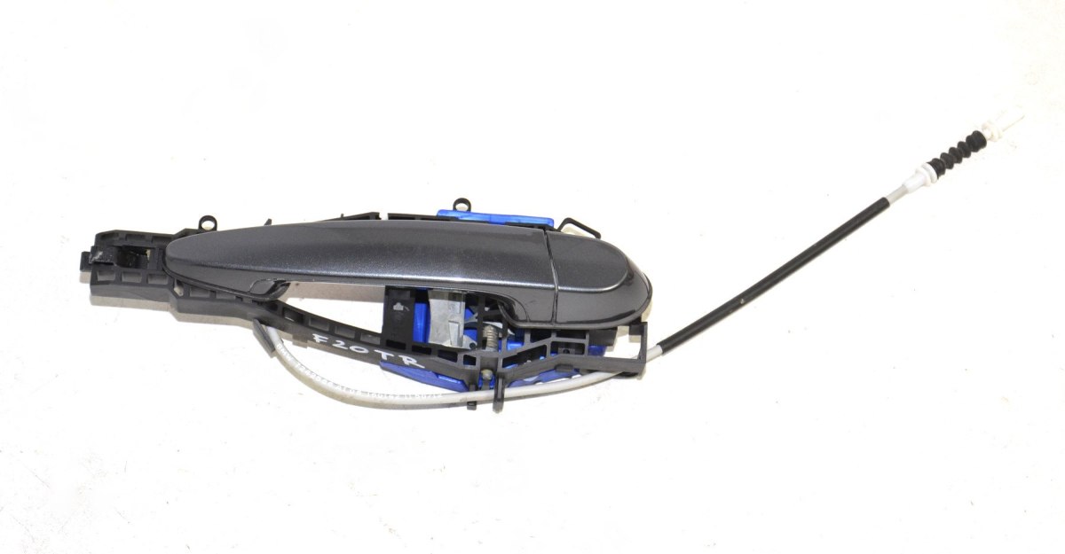 BMW F20 F30 F34 klamka wkładka prawa kolor B39 BMW F20 F30 F34 klamka wkładka prawa kolor B39