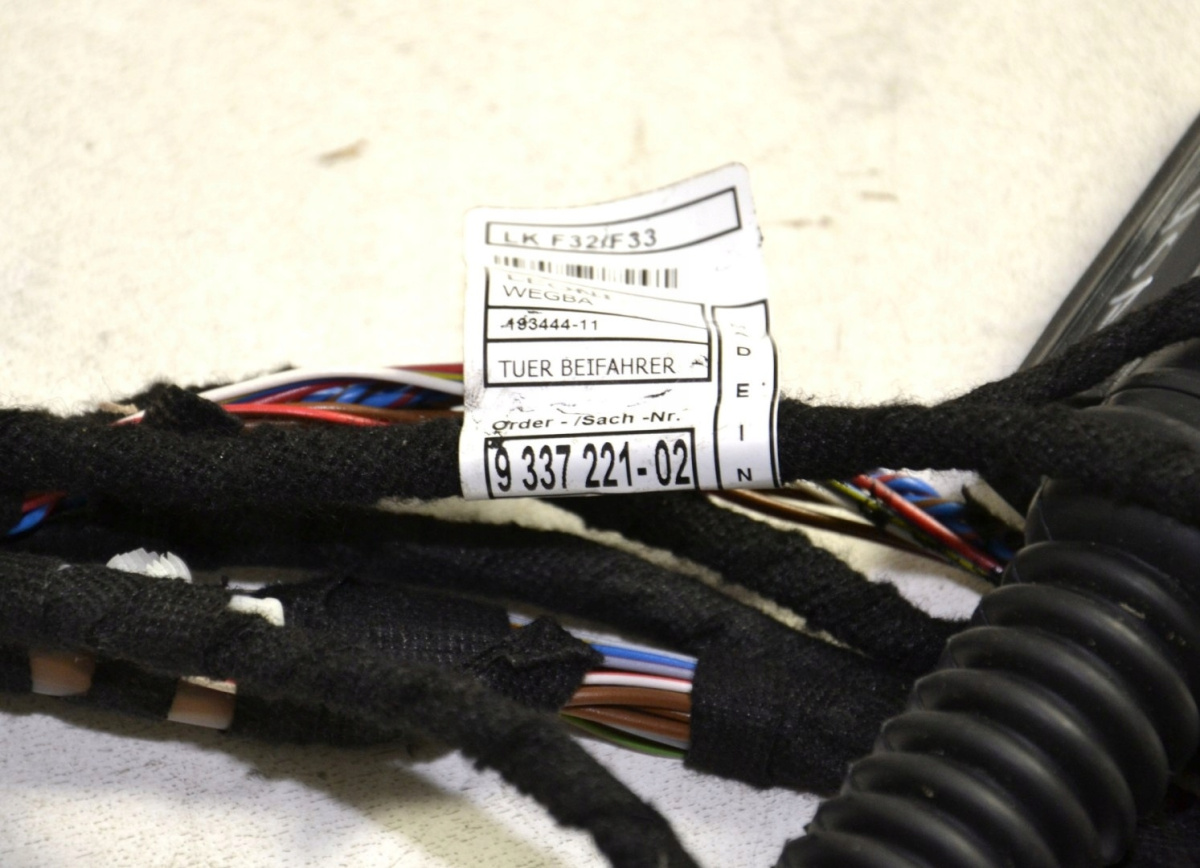 BMW F32 F33 instalacja wiązka drzwi przód 9337221 BMW F32 F33 instalacja wiązka drzwi przód 9337221