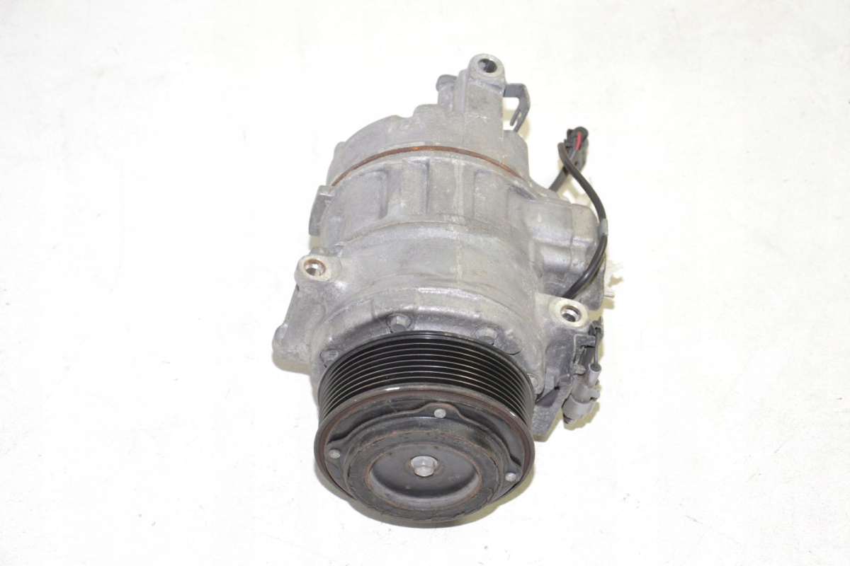 BMW F20 F22 F80 sprężarka klimatyzacji 9332781 BMW F20 F22 F80 sprężarka klimatyzacji 9332781