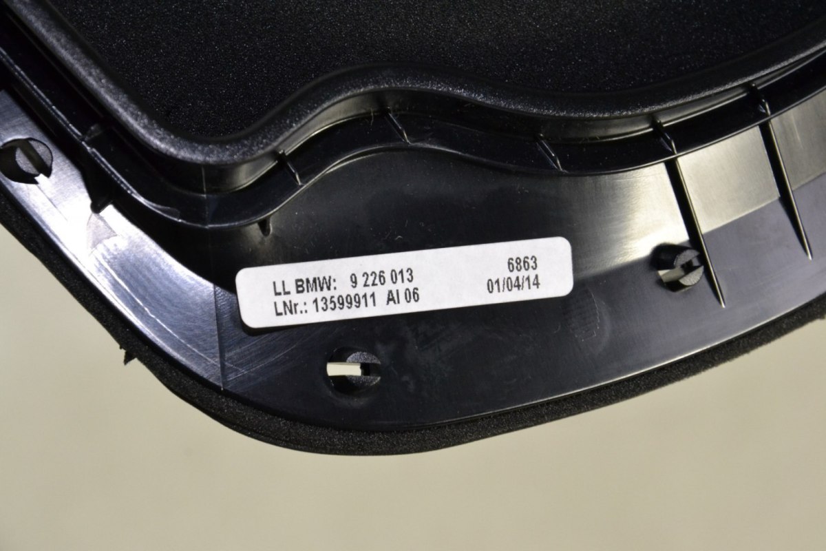 BMW F20 osłona obudowa kierownicy 9219548 9219550 BMW F20 osłona obudowa kierownicy 9219548 9219550