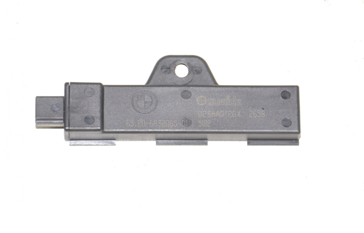 BMW G20 G11 G07 antena komfort 6832065 BMW G20 G11 G07 antena komfort 6832065