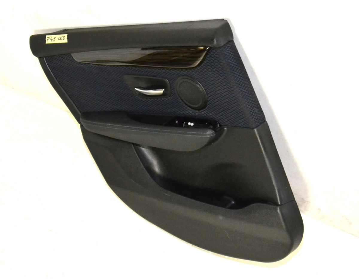 BMW 2 F45 F46 tapicerka boczek drzwi tył lewy LED BMW 2 F45 F46 tapicerka boczek drzwi tył lewy LED