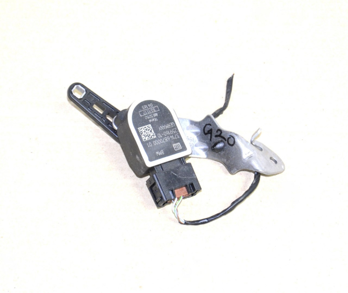 BMW G20 G21 czujnik uchwyt poziomu świateł 6878573 BMW G20 G21 czujnik uchwyt poziomu świateł 6878573