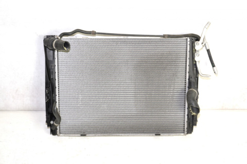BMW E82 E87 E90 E91 E92 E84 chłodnice chłodnica BMW E82 E87 E90 E91 E92 E84 chłodnice chłodnica