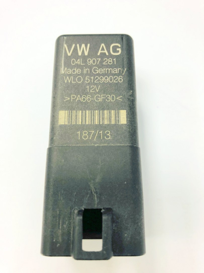 VW Audi Skoda przekaźnik świec żarowych 04L907281 VW Audi Skoda przekaźnik świec żarowych 04L907281