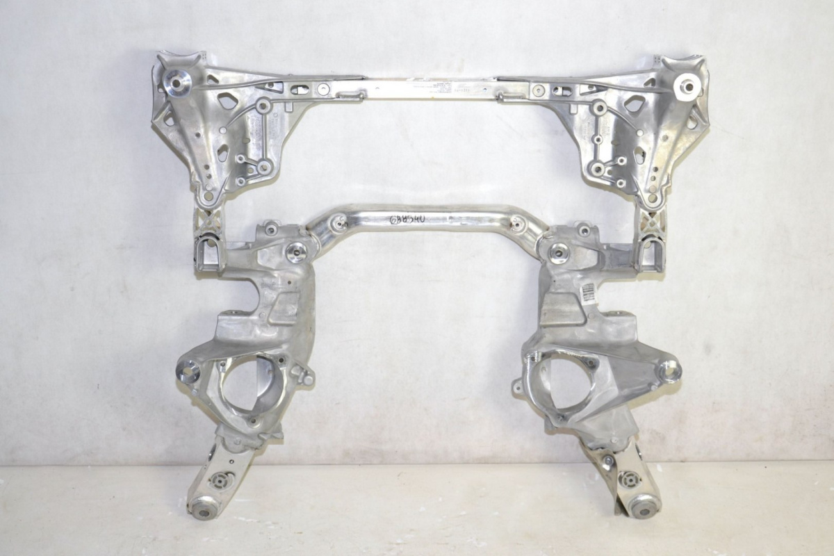 BMW F90 F91 G11 G31 G32 wózek sanki xDrive 6887340 BMW F90 F91 G11 G31 G32 wózek sanki xDrive 6887340